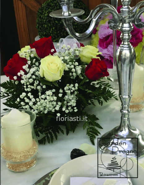 Centrotavola rose rosse e bianche