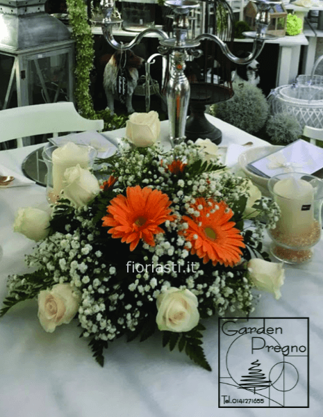 Centrotavola con rose e gerbere  (come foto)