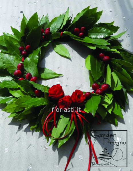 Coroncina di alloro per laurea con bacche e rose stabilizzate